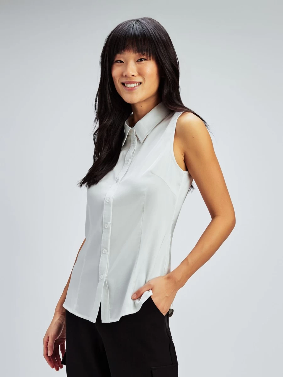 San Francisco Blouses | Sleeveless Semi-Fitted Blouse With Buttons